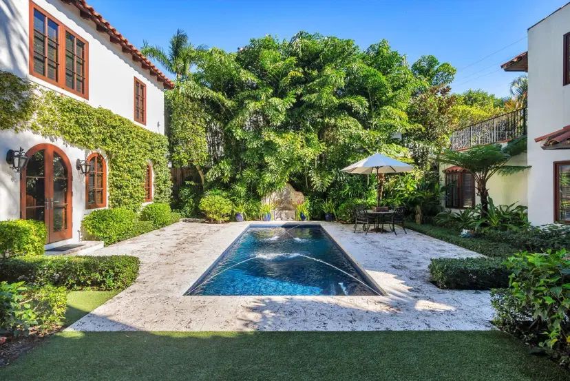Picture of 424 Brazilian Avenue, Palm Beach FL 33480