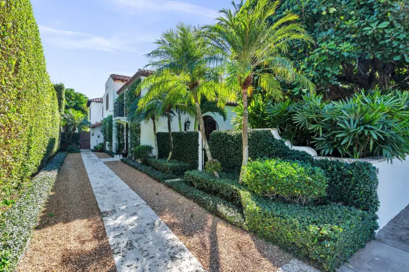Picture of 424 Brazilian Avenue, Palm Beach FL 33480