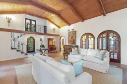 Picture of 424 Brazilian Avenue, Palm Beach, FL 33480