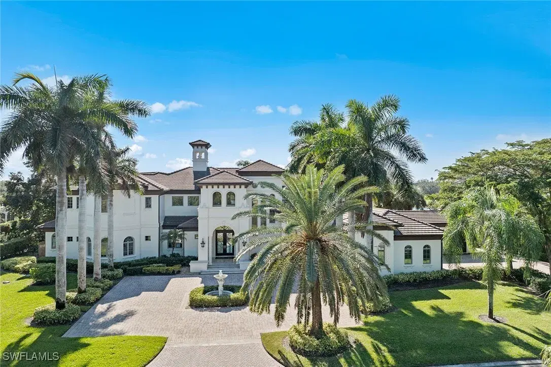 Picture of 28790 Blaisdell Dr, Naples, FL 34119