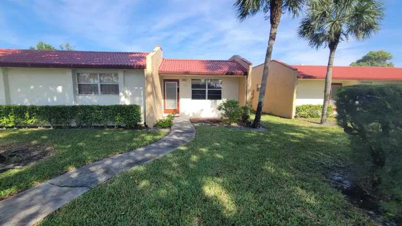 Picture of 425 Lake Helen Drive, West Palm Beach FL 33411