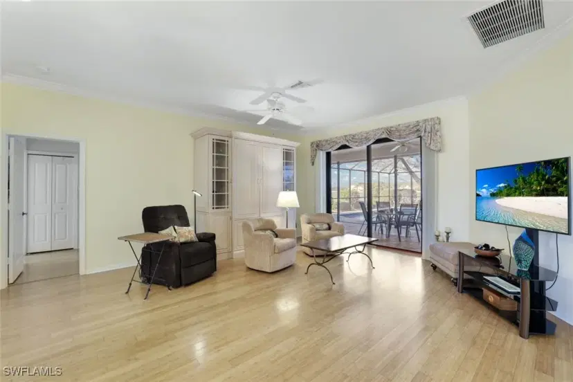 Picture of 260 Lambton Ln, Naples FL 34104
