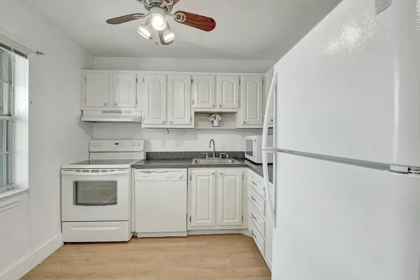 Picture of 1 Abbey Lane 106, Delray Beach FL 33446
