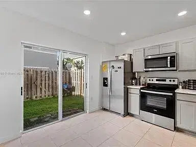Picture of 460 NE 4Th Lane End Unit E Of Us1 And Tp, Homestead, FL 33034