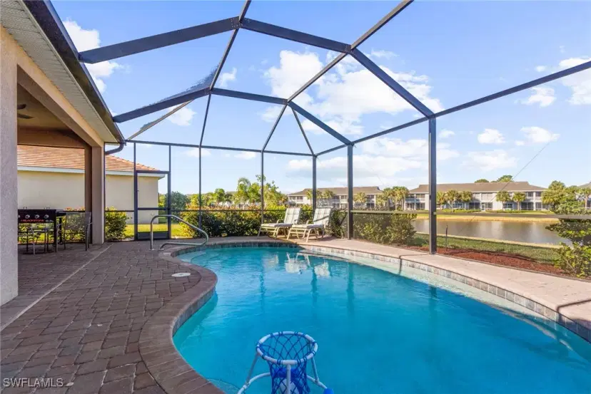 Picture of 4025 E Hampton Cir, Alva FL 33920