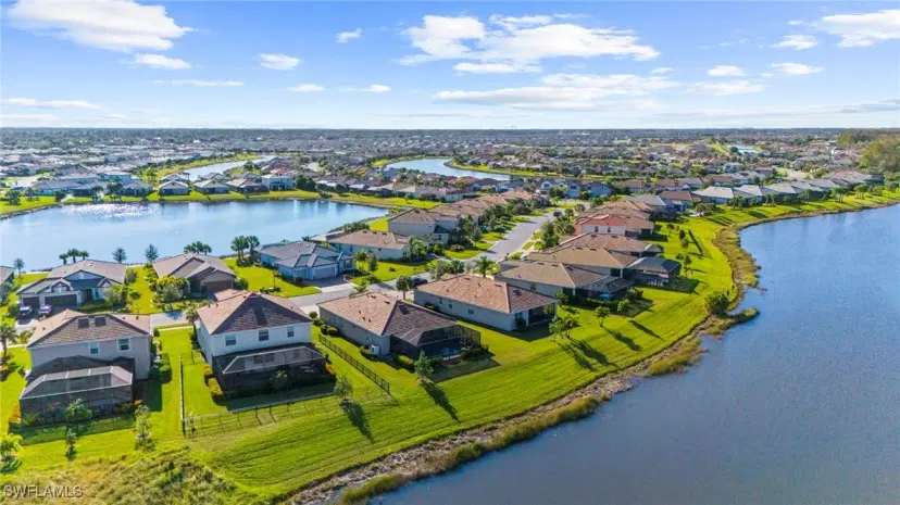 Picture of 4025 E Hampton Cir, Alva FL 33920