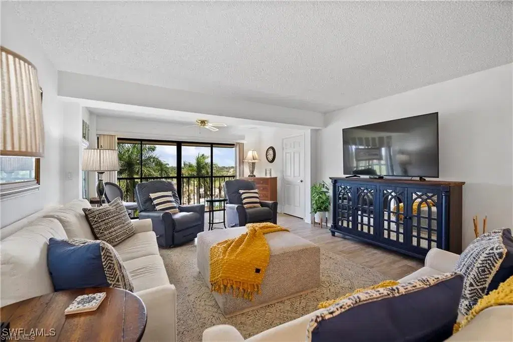 Picture of 7430 Lake Breeze Dr 402, Fort Myers, FL 33907