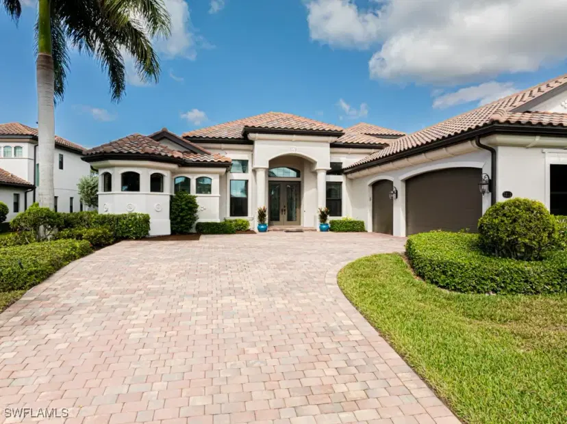 Picture of 3273 Runaway Ln, Naples FL 34114
