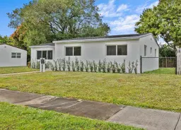 Picture of 801 NW 183Rd Dr, Miami Gardens, FL 33169