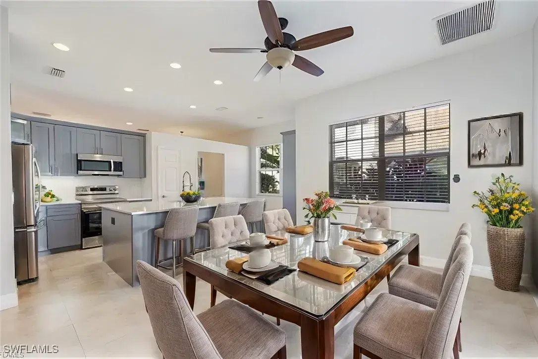 Picture of 176 Vista Ln, Naples, FL 34119