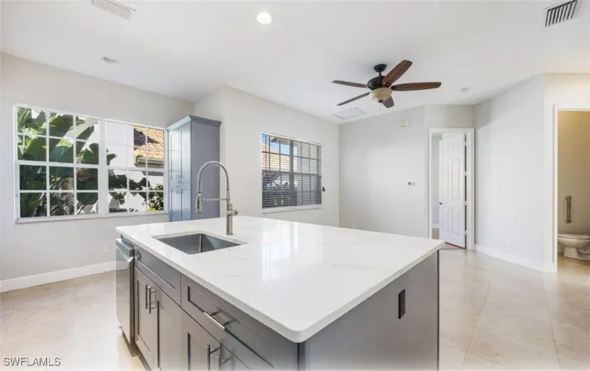Picture of 176 Vista Ln, Naples FL 34119