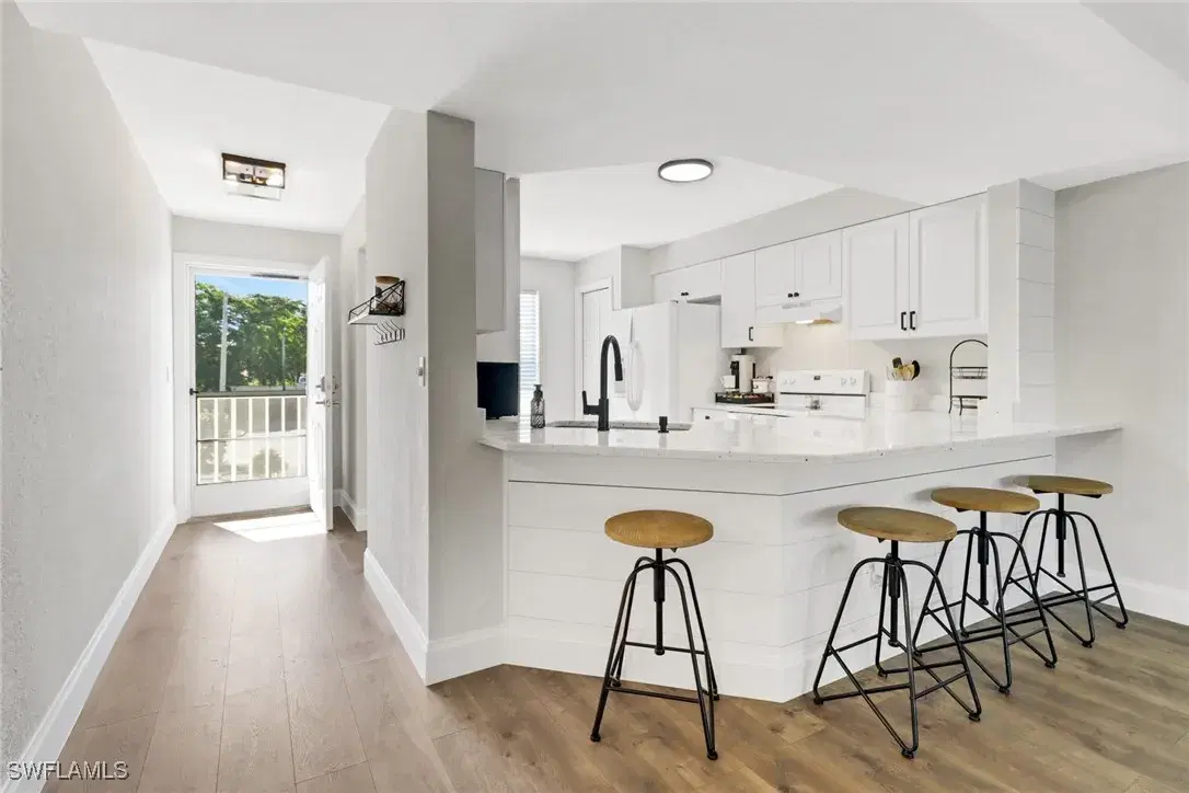 Picture of 9580 Victoria Ln A-203, Naples, FL 34109