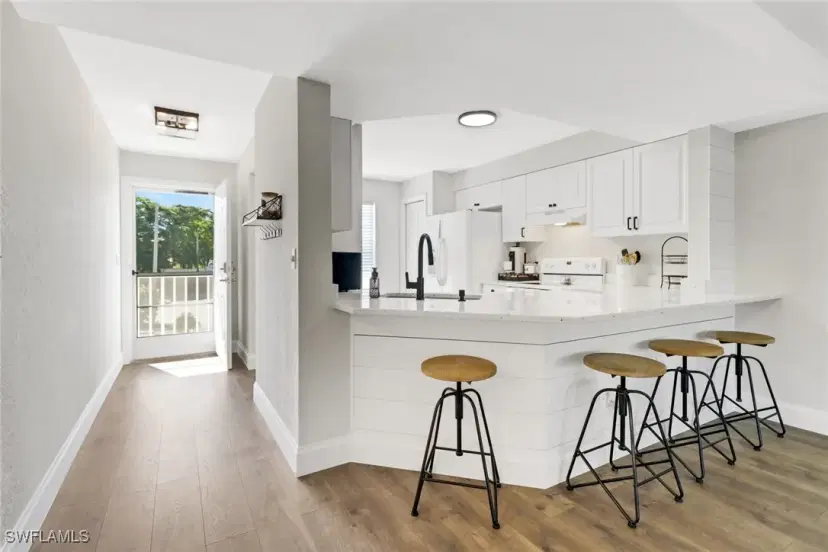 Picture of 9580 Victoria Ln A-203, Naples FL 34109