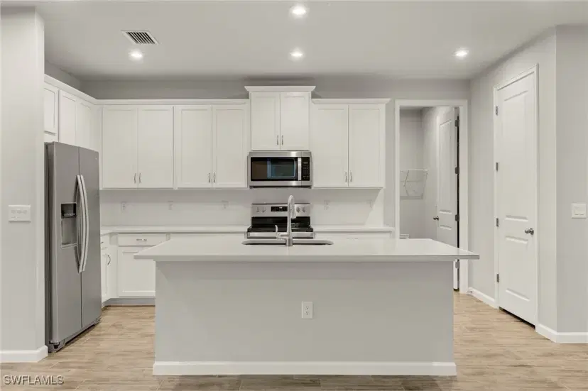 Picture of 6622 Good Life St, Fort Myers FL 33966