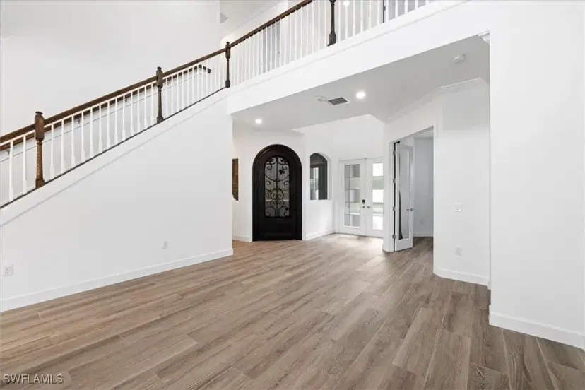 Picture of 14661 Liesl Ct E, Naples FL 34109