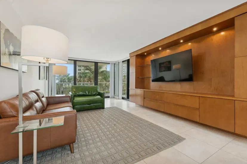 Picture of 3000 N Ocean Drive 3-H, Singer Island FL 33404