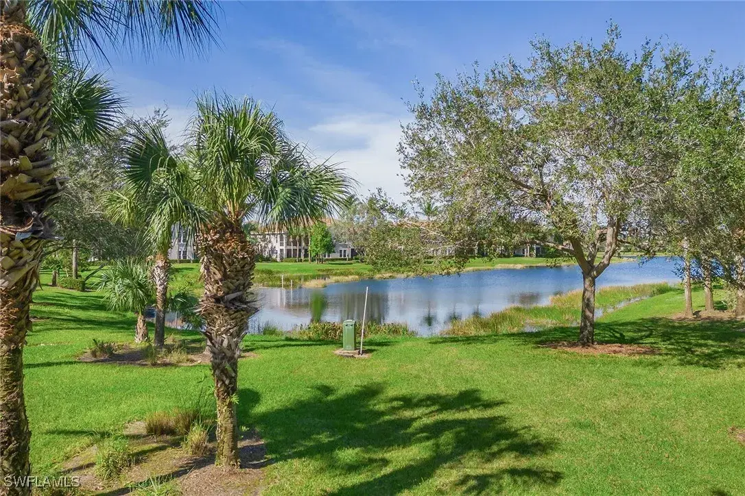 Picture of 3189 Aviamar Cir 202, Naples, FL 34114
