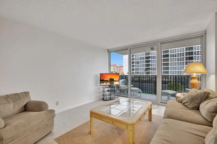 Picture of 525 N Ocean Blvd 522, Pompano Beach FL 33062