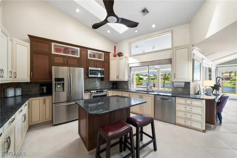 Picture of 547 Devils Ln, Naples FL 34103