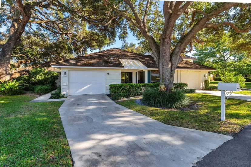 Picture of 11282 Glen Oaks Court 31-C, North Palm Beach FL 33408