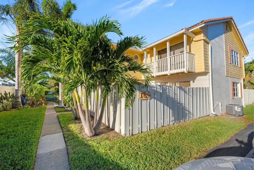 Picture of 169 Seabreeze Circle, Jupiter FL 33477