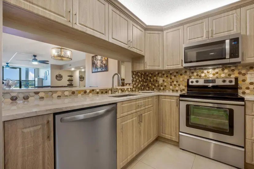 Picture of 2907 Carambola Cir S 203, Coconut Creek FL 33066