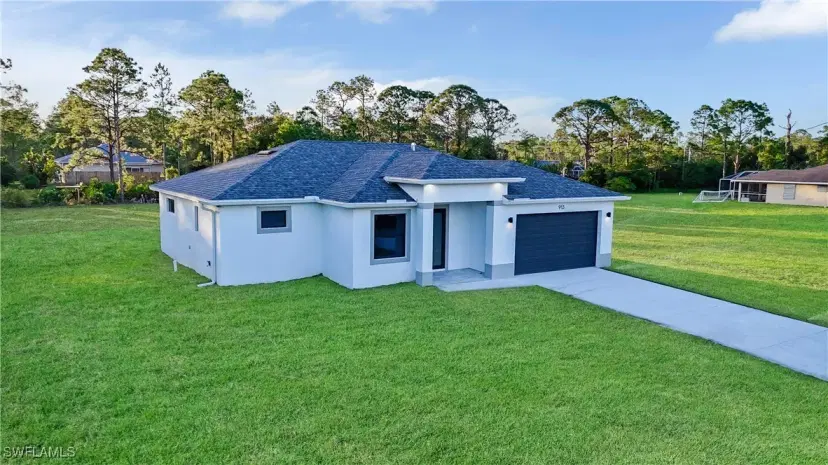 Picture of 913 Palmetto Ave, Lehigh Acres FL 33972