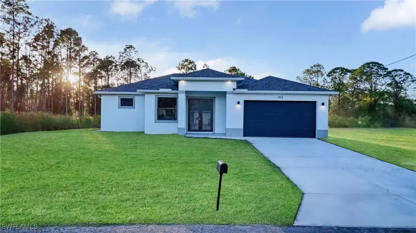 Picture of 913 Palmetto Ave, Lehigh Acres FL 33972