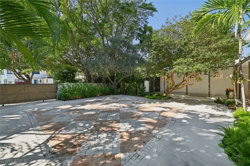 Picture of 6165 Pine Tree Dr, Miami Beach FL 33140