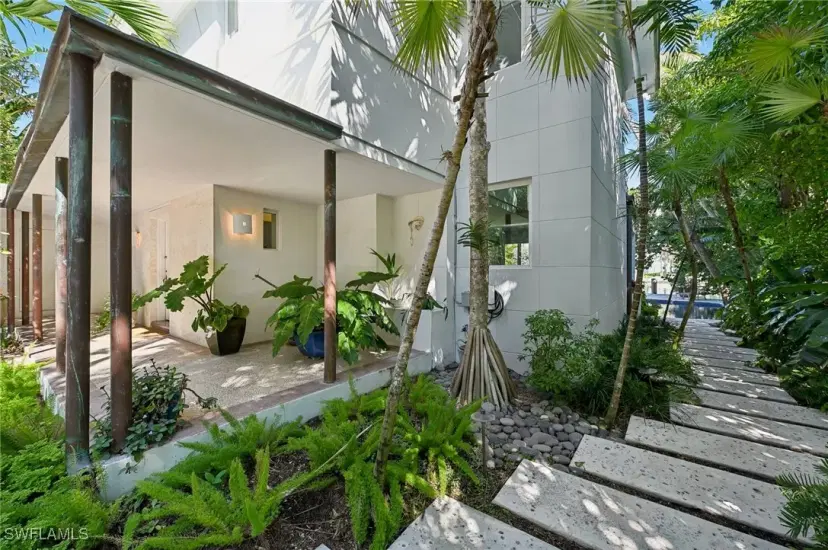 Picture of 6165 Pine Tree Dr, Miami Beach FL 33140