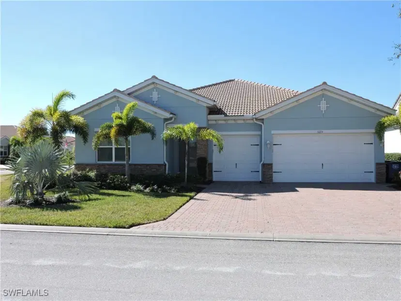 Picture of 3215 Apple Blossom Dr, Alva FL 33920