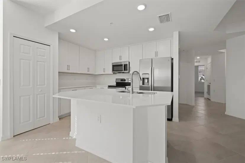 Picture of 43993 Boardwalk Loop 1918, Punta Gorda FL 33982