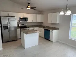 Picture of 830 SW 4Th Ave, Cape Coral, FL 33991