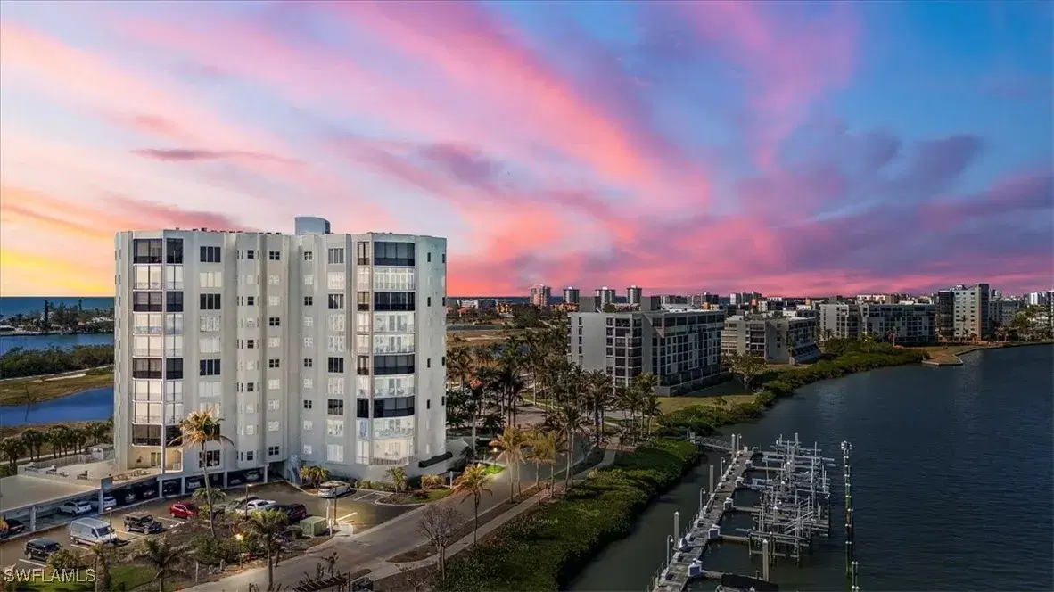 Picture of 4198 Bay Beach Ln 124, Fort Myers Beach, FL 33931