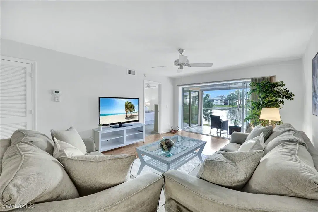 Picture of 774 Wiggins Lake Dr 101, Naples, FL 34110