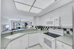 Picture of 774 Wiggins Lake Dr 101, Naples, FL 34110