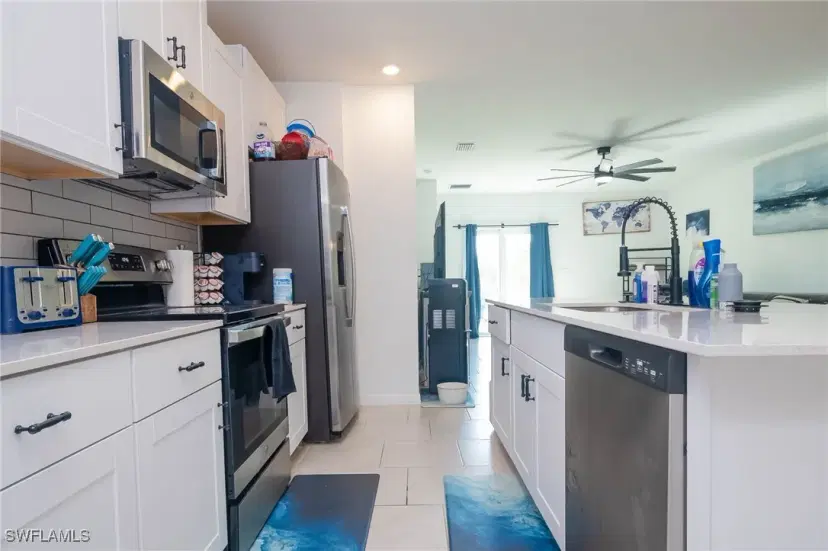 Picture of 20111 Caroline Creek Pl, Lehigh Acres FL 33974