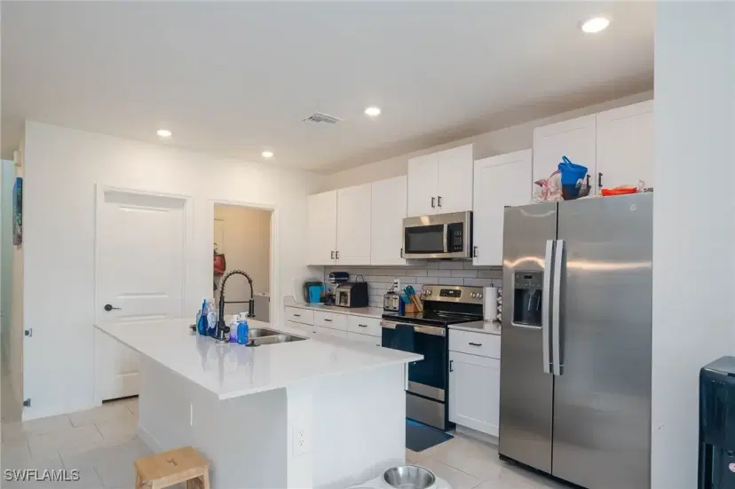 Picture of 20111 Caroline Creek Pl, Lehigh Acres FL 33974