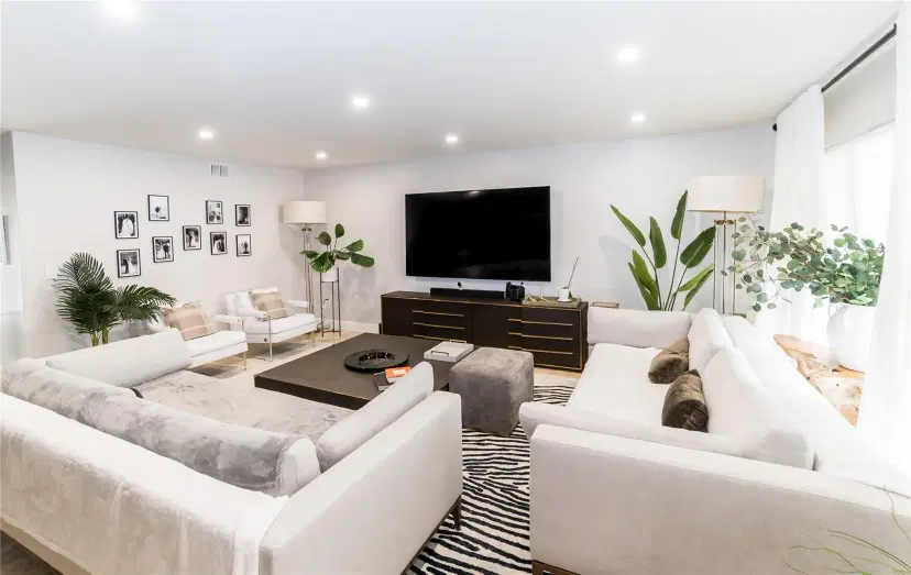 Picture of 3776 NE 166Th St 108, North Miami Beach FL 33160