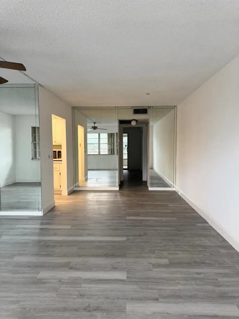Picture of 356 S Southampton C, West Palm Beach FL 33417