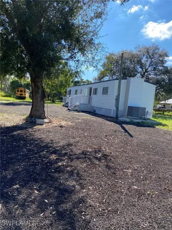 Picture of 312 S Jinete St, Clewiston FL 33440