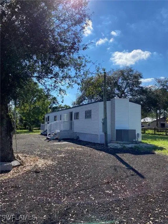 Picture of 312 S Jinete St, Clewiston FL 33440