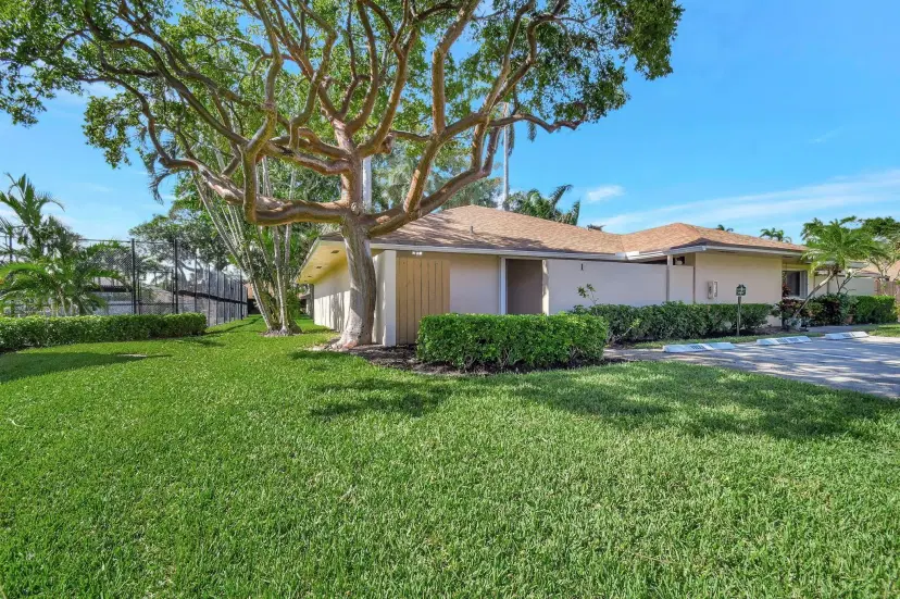 Picture of 1 S Lakeshore Drive, Hypoluxo FL 33462