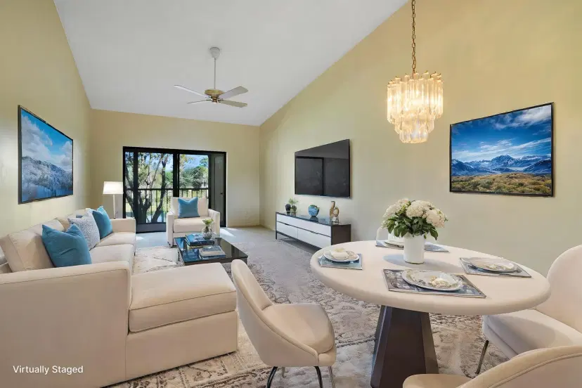 Picture of 7819 Willow Spring Drive 423, Lake Worth FL 33467