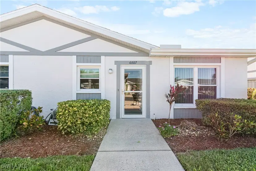 Picture of 6807 Bogey Dr, Fort Myers FL 33919