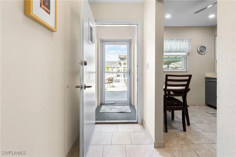 Picture of 6807 Bogey Dr, Fort Myers FL 33919