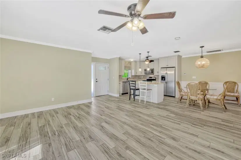 Picture of 155 Tahiti Rd, Marco Island FL 34145