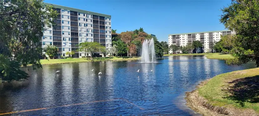 Picture of 2334 S Cypress Bend Dr 202, Pompano Beach FL 33069