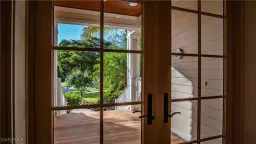 Picture of 725 W Lake Dr, Naples, FL 34102