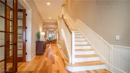 Picture of 725 W Lake Dr, Naples, FL 34102